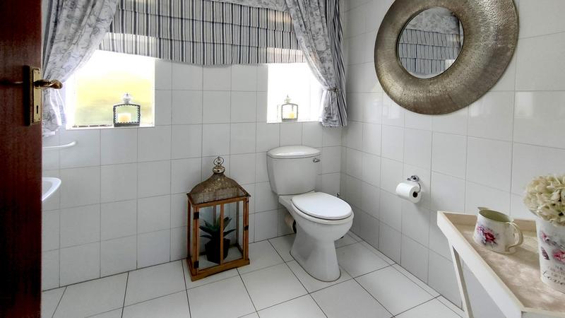 16 Bedroom Property for Sale in Middelburg Rural Eastern Cape